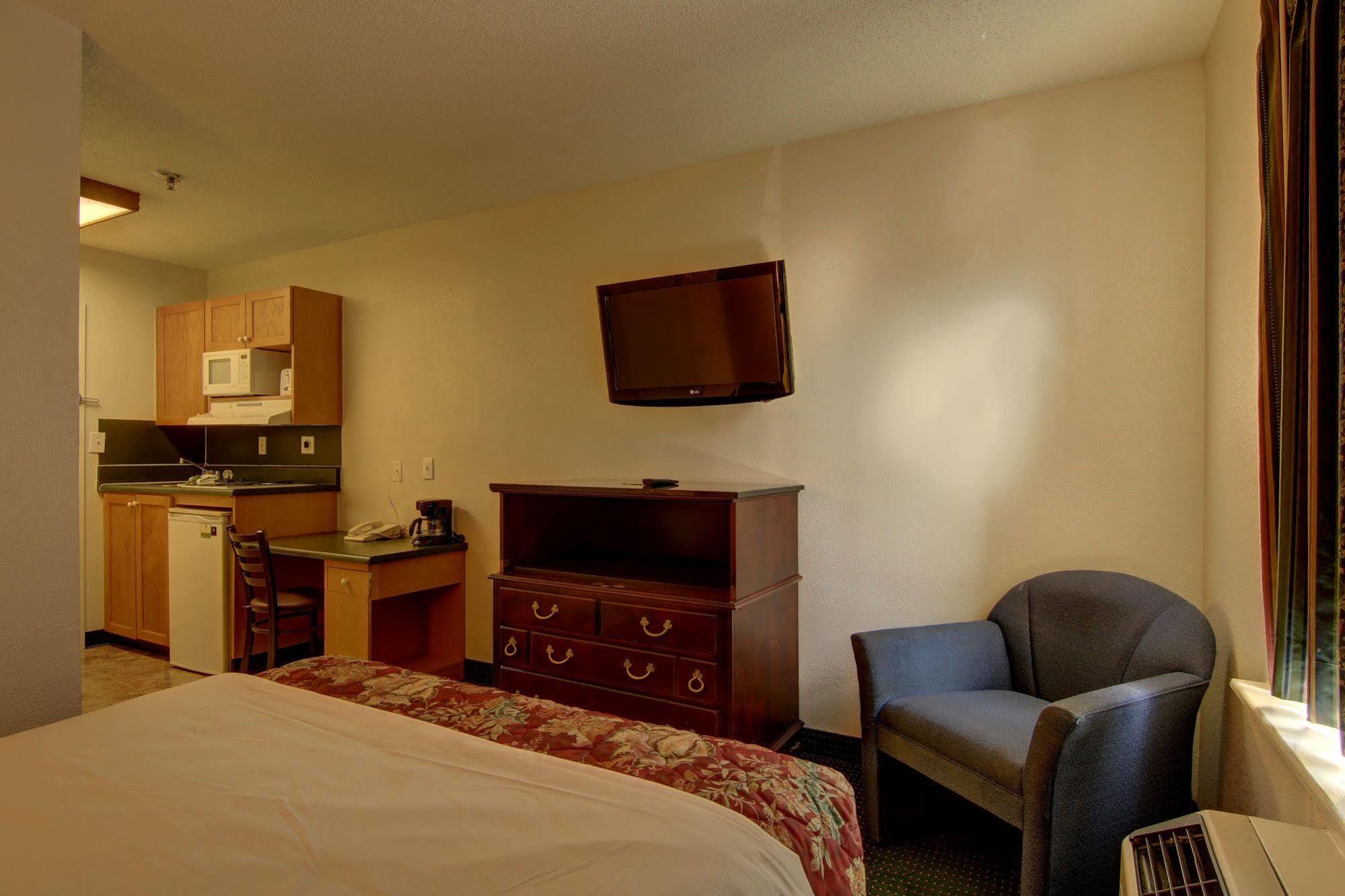 Intown Suites Extended Stay Atlanta Ga - スネルビル エクステリア 写真
