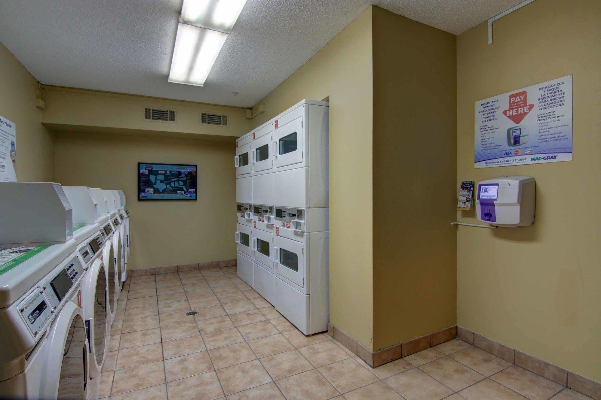 Intown Suites Extended Stay Atlanta Ga - スネルビル エクステリア 写真